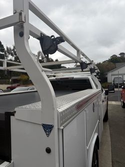 8 ft Royal utility bed ladder rack