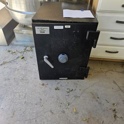 Mosler Cl-5 M&P Safe