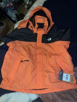 The North Face Wind Breaker $45 LARGE