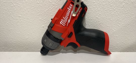 Milwaukee m12 hex 1/4 screwdriver (tool only )