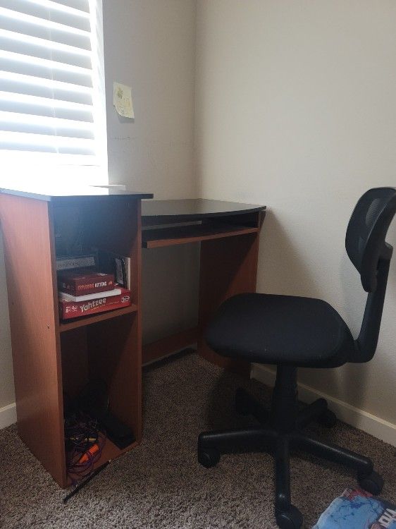 Kids Desk and Chair