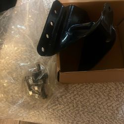 Rear leaf spring bracket kit