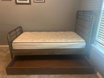 Twin bed Pottery Barn