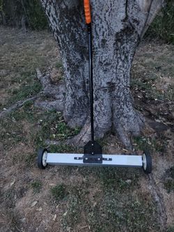 24 inch magnet sweeper