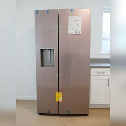 Ge Refrigerator Model Number GSS28HYYFS - New - Altadena, CA