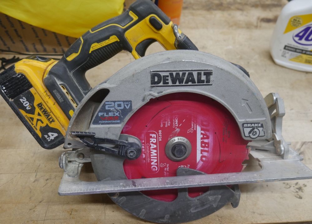 Dewalt DCS573 CIRCULAR SAW W 20V 4.0AH BATTERY 887051-2