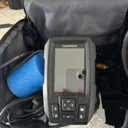 GARMIN Striker 4 Ice Bundle