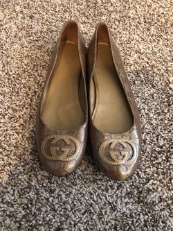 Gucci flats