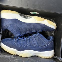 Jordan retro 11s 