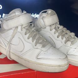nike white mids