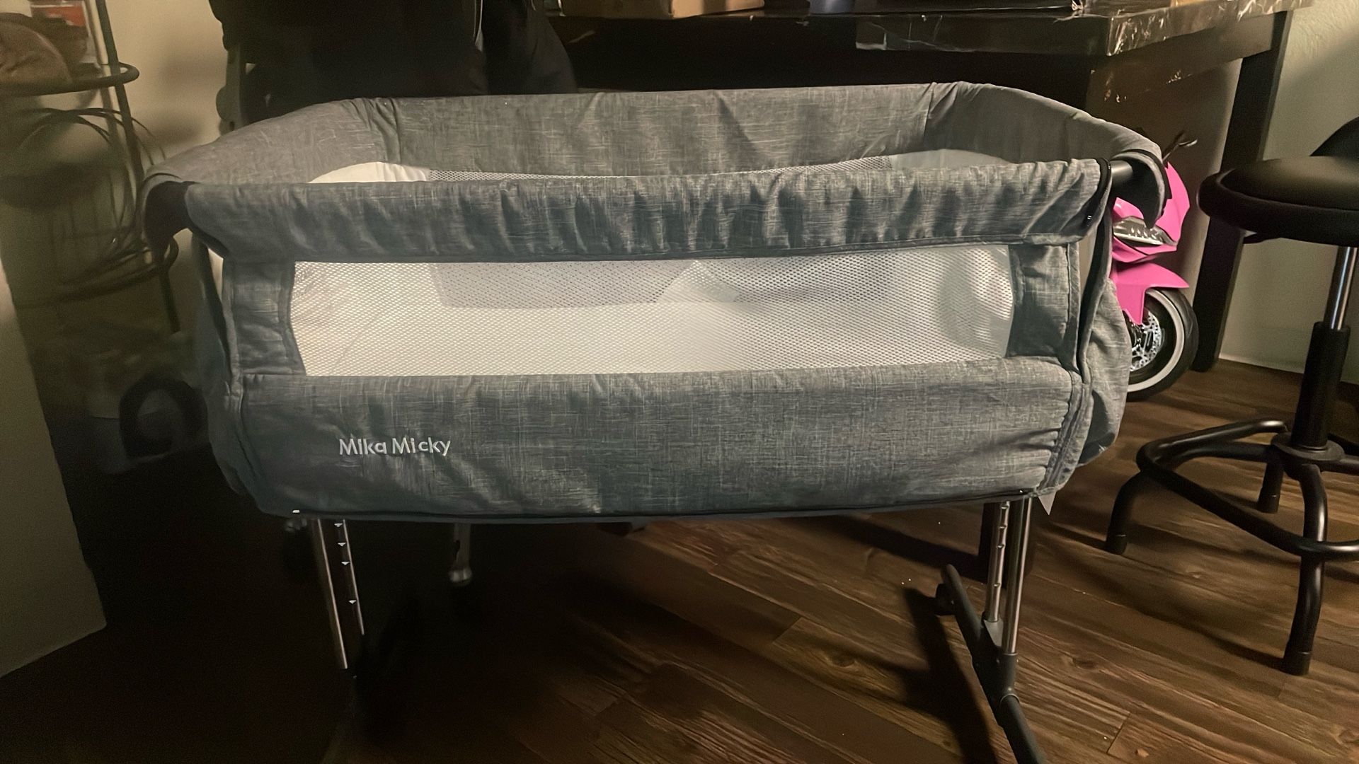 Mika Micky Crib