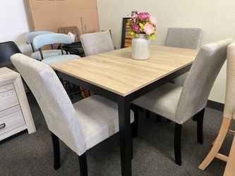 Dining Table Set with 4 Upholstered Chairs