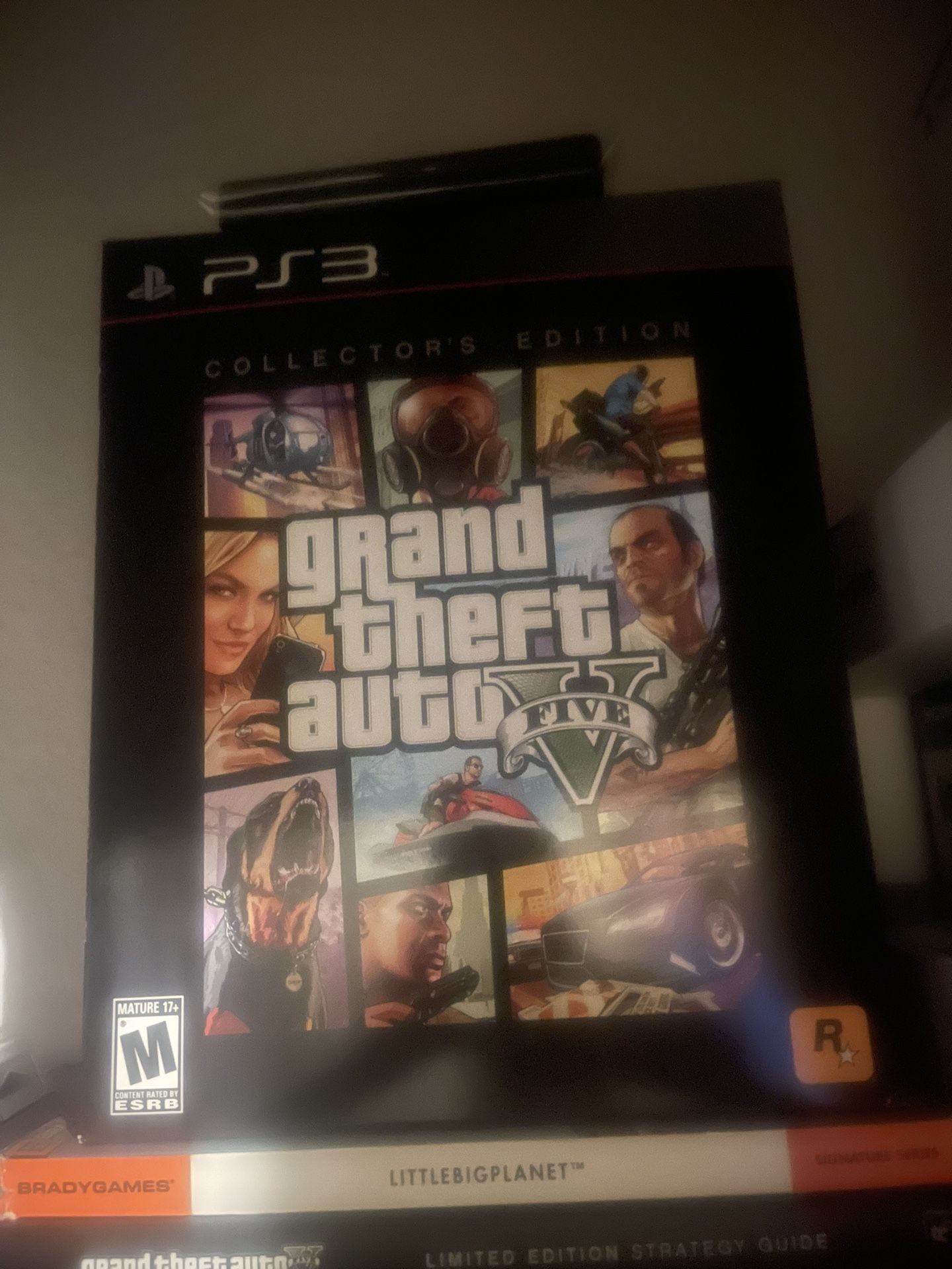 Grand theft Auto 5 Collectors Edition LIKE NEW