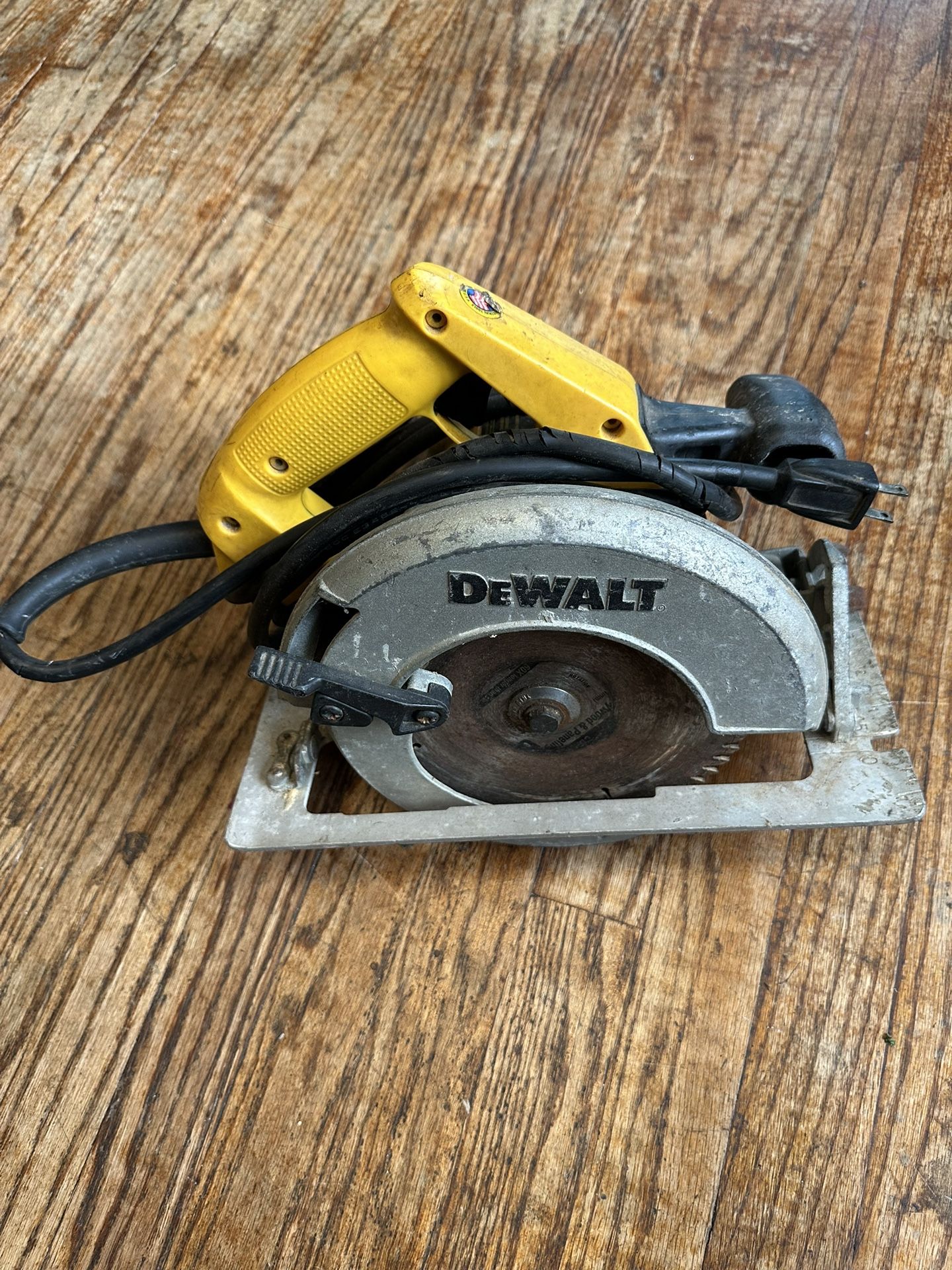 DeWalt Circular Saw With Cord