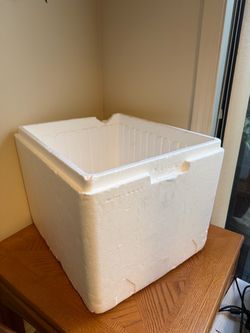 Styrofoam storage container