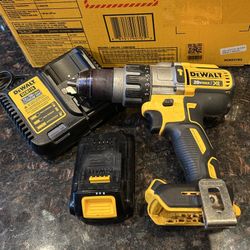 DeWalt DCD996 Three (3) Spd. Brushless Hammer Drill, 1 Battery & Charger 