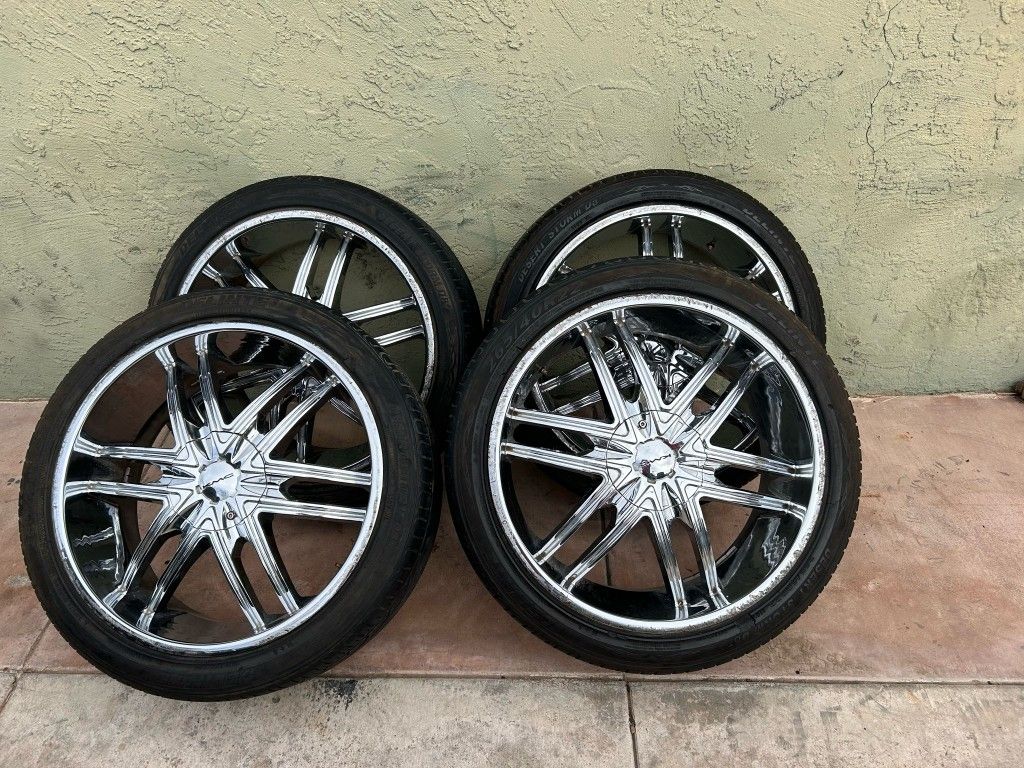 RIMS 265/40R22....5 LUGS UNIVERSAL FIT DODGE RAM1500 DODGE DAKOTA DODGE DURANGO 5 LUGS