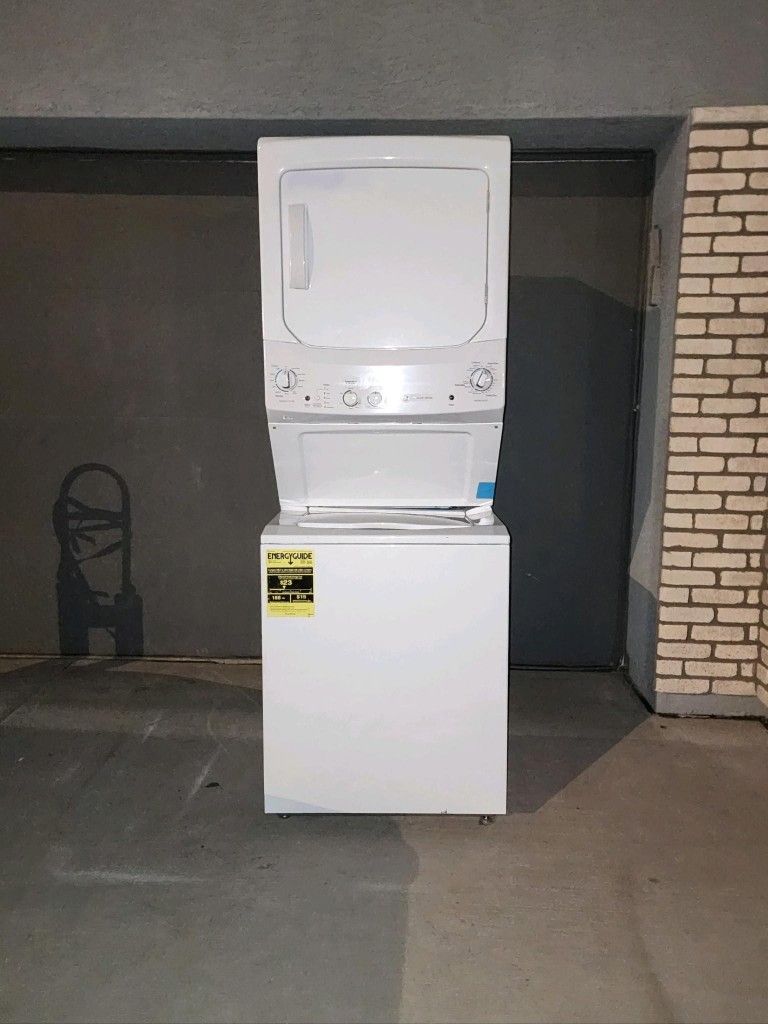 "GE" WHITE STACKABLE LAUNDRY CENTER COMBO