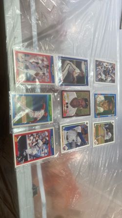I'm selling old American football cards