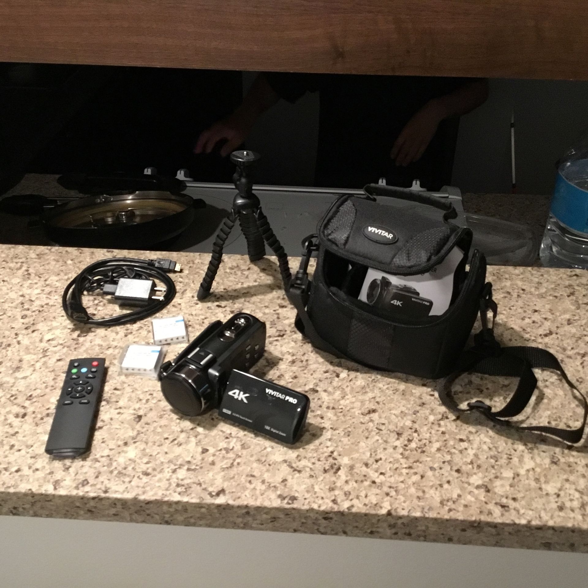 Vivitar, DVR4K, Black