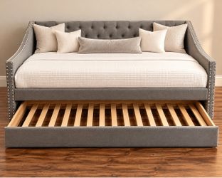 Full Size Daybed with Pull-Out Trundle + 2 Mattresses | Like New
