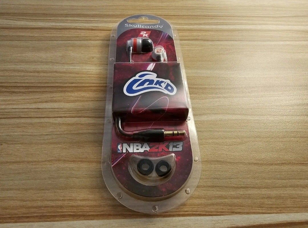 NBA 2K13 Ultra Rare Skullcandy Earbuds