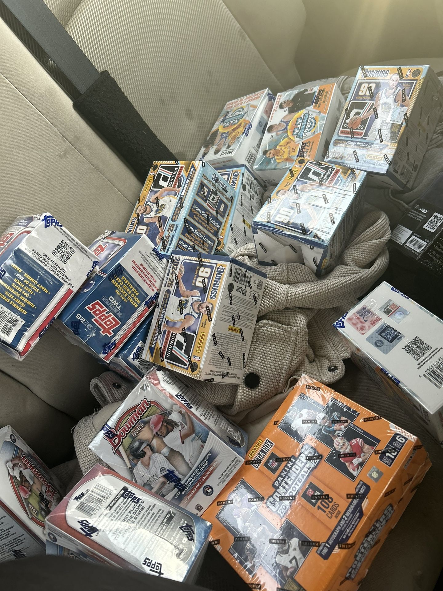 450$ Sports Cards Lot For 220! Need Gone Asap