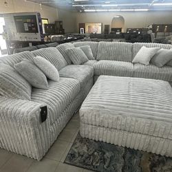 Gray Super Comfy Sectional With Ottoman