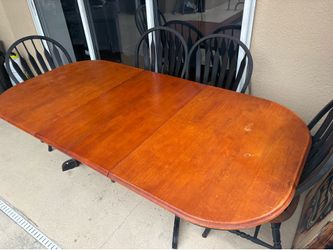 Solid wood Extending table