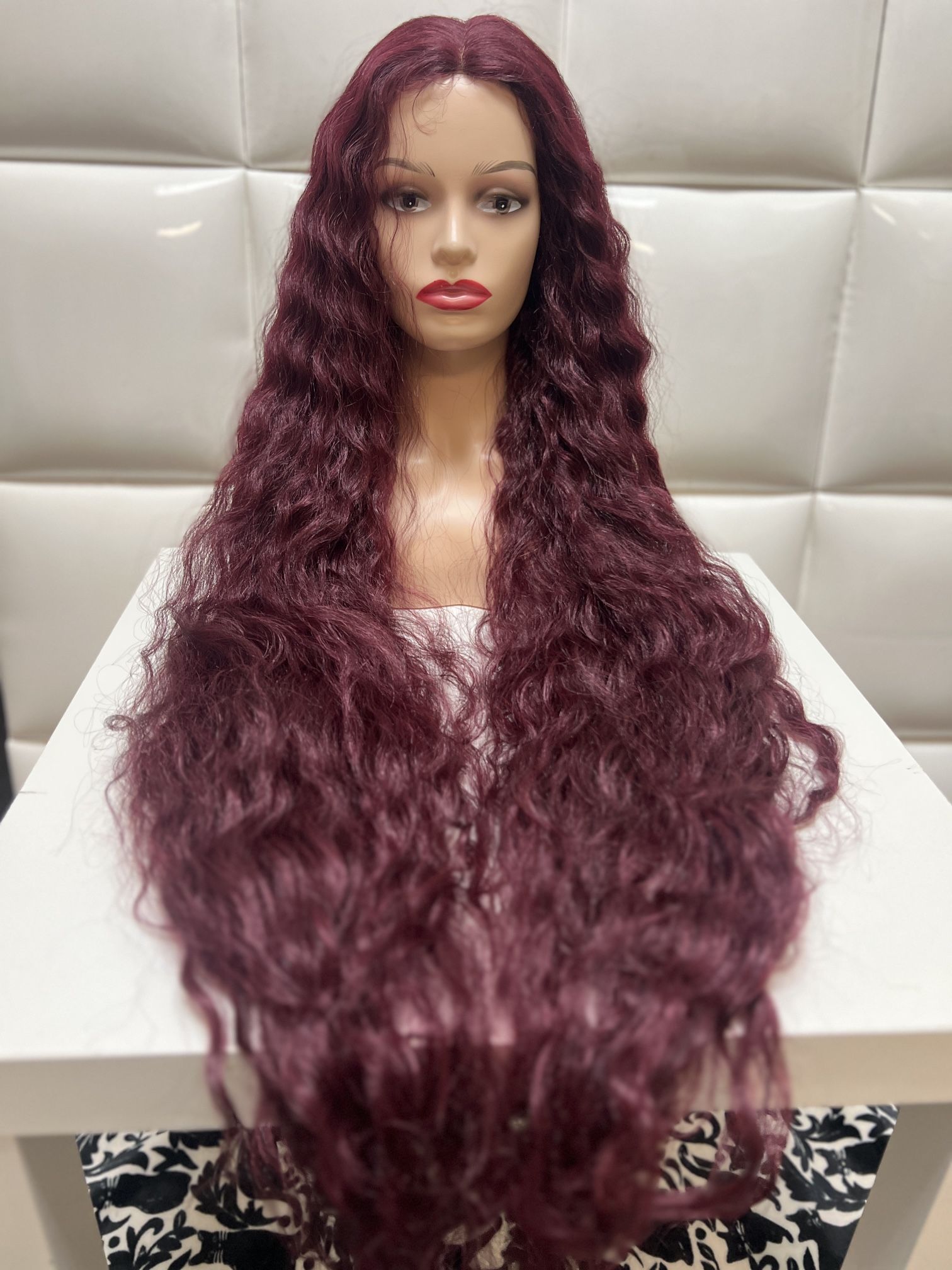 Synthetic Hair Wig-Cherry Red Long Curly Wig-costume Cosplay Dress Up Halloween -brand New $60-Peluca  Ondulada Nueva Súper Larga Rojiza