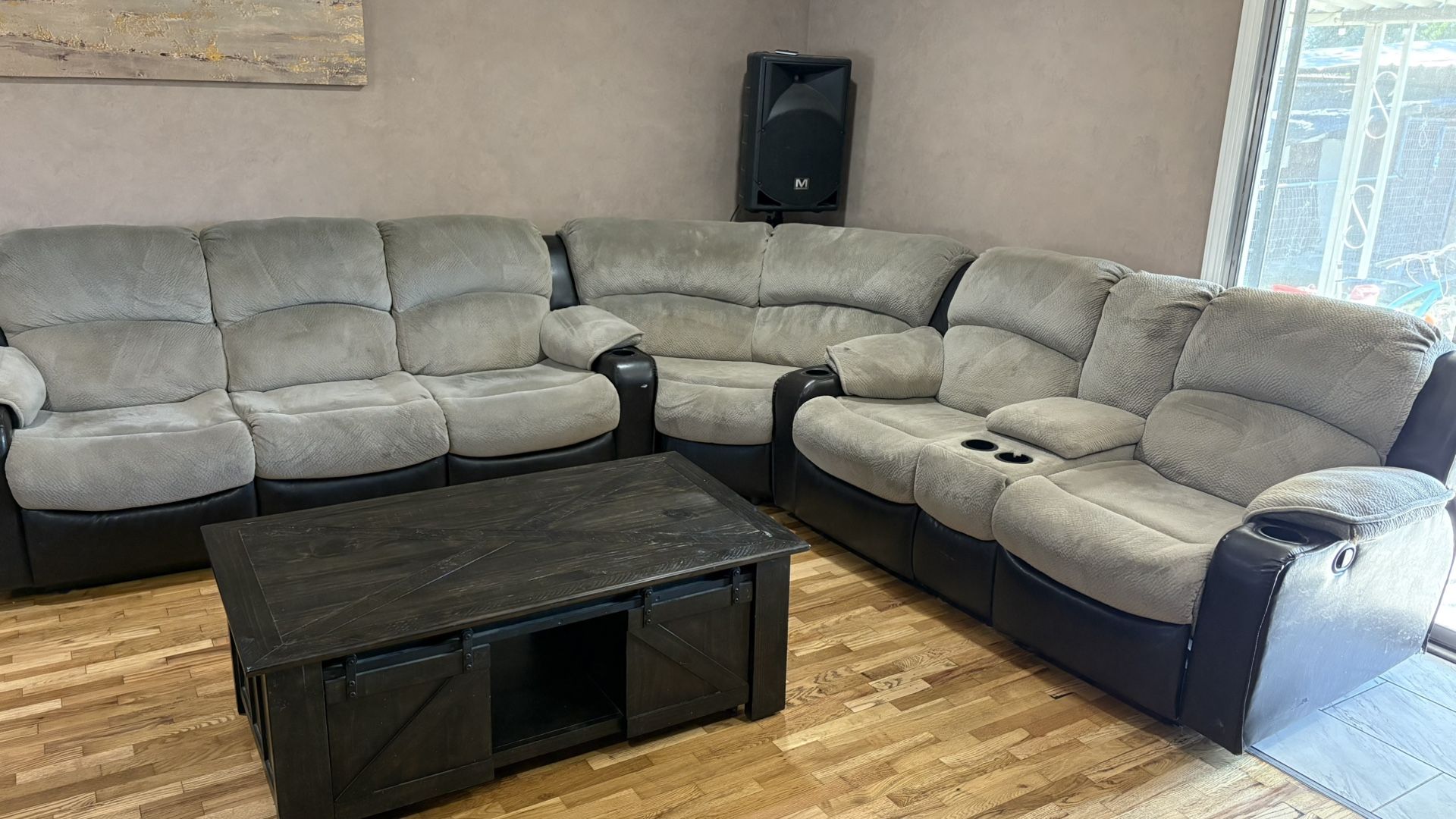 Sofas Y Mesa