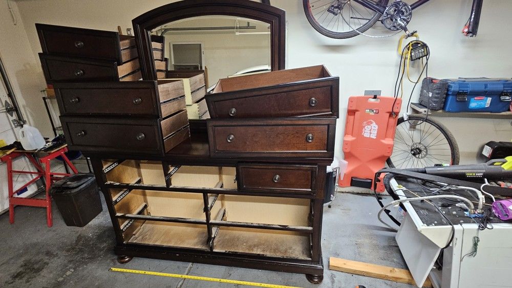 Large Wooden 7-drawer Dresser With Mirror
