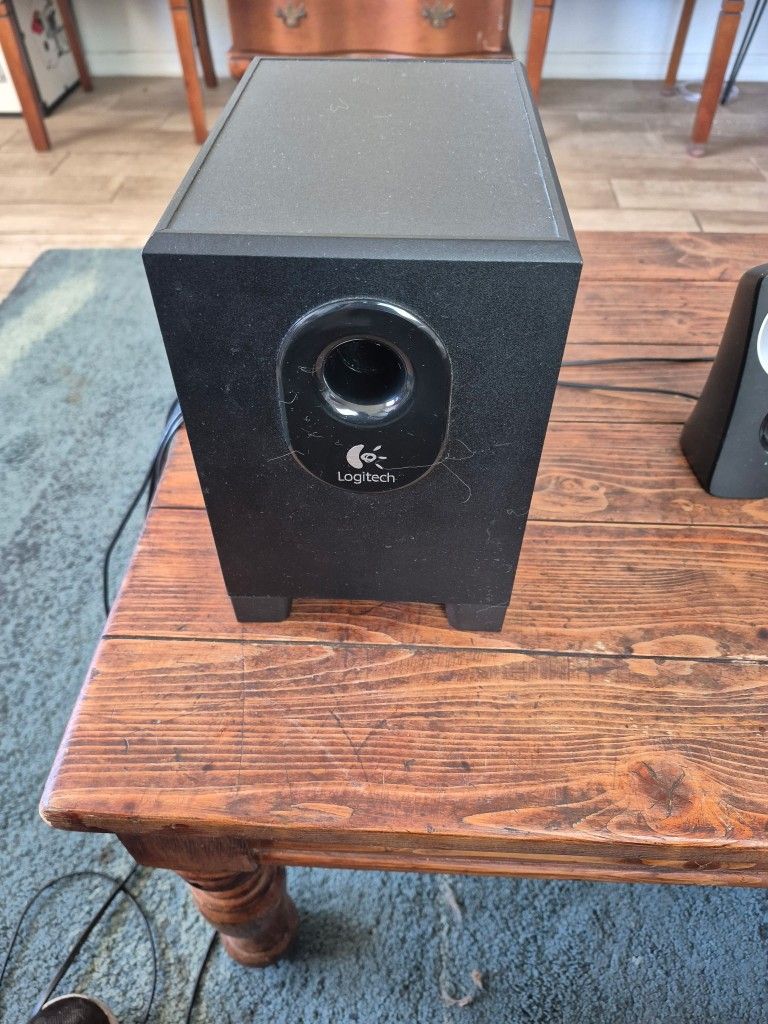 Logitech Speaker System