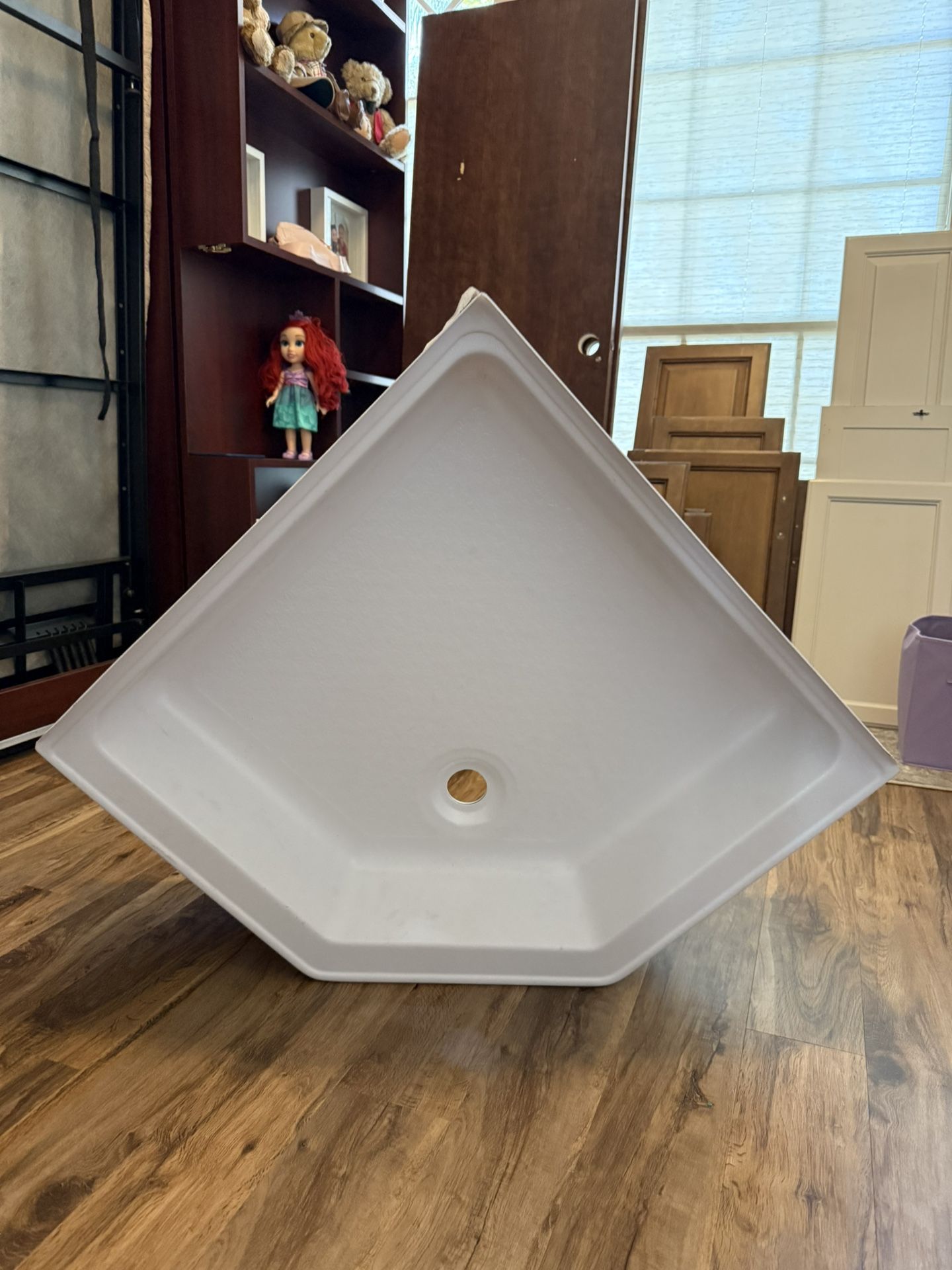 27x27 Lippert RV Shower Pan (NEW In White)