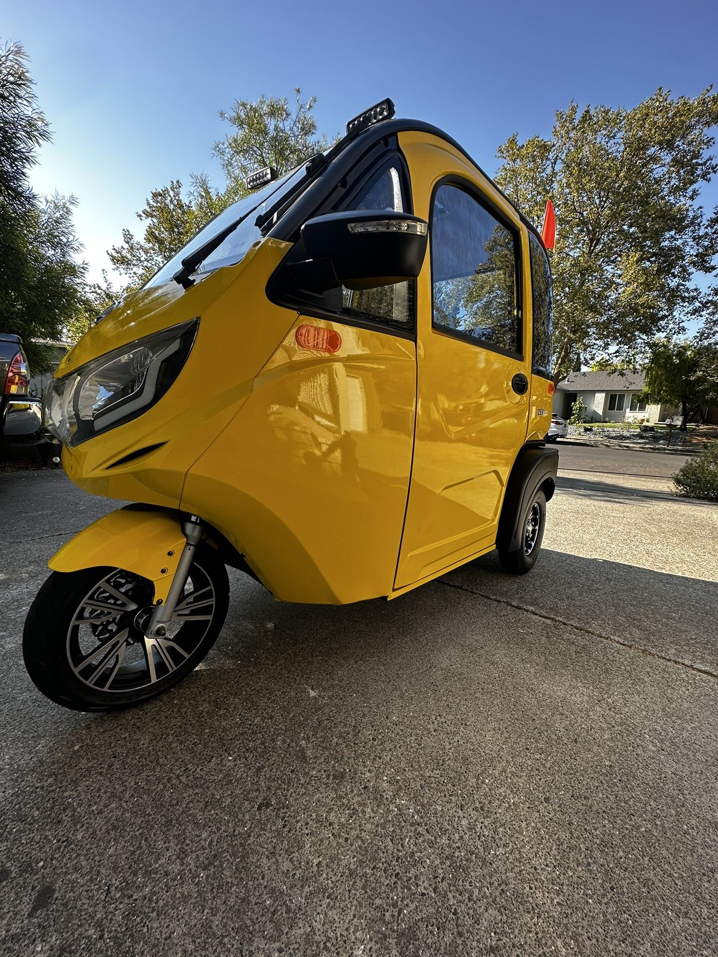 Fully Enclosed 2020’ ZEV mobility Scooter