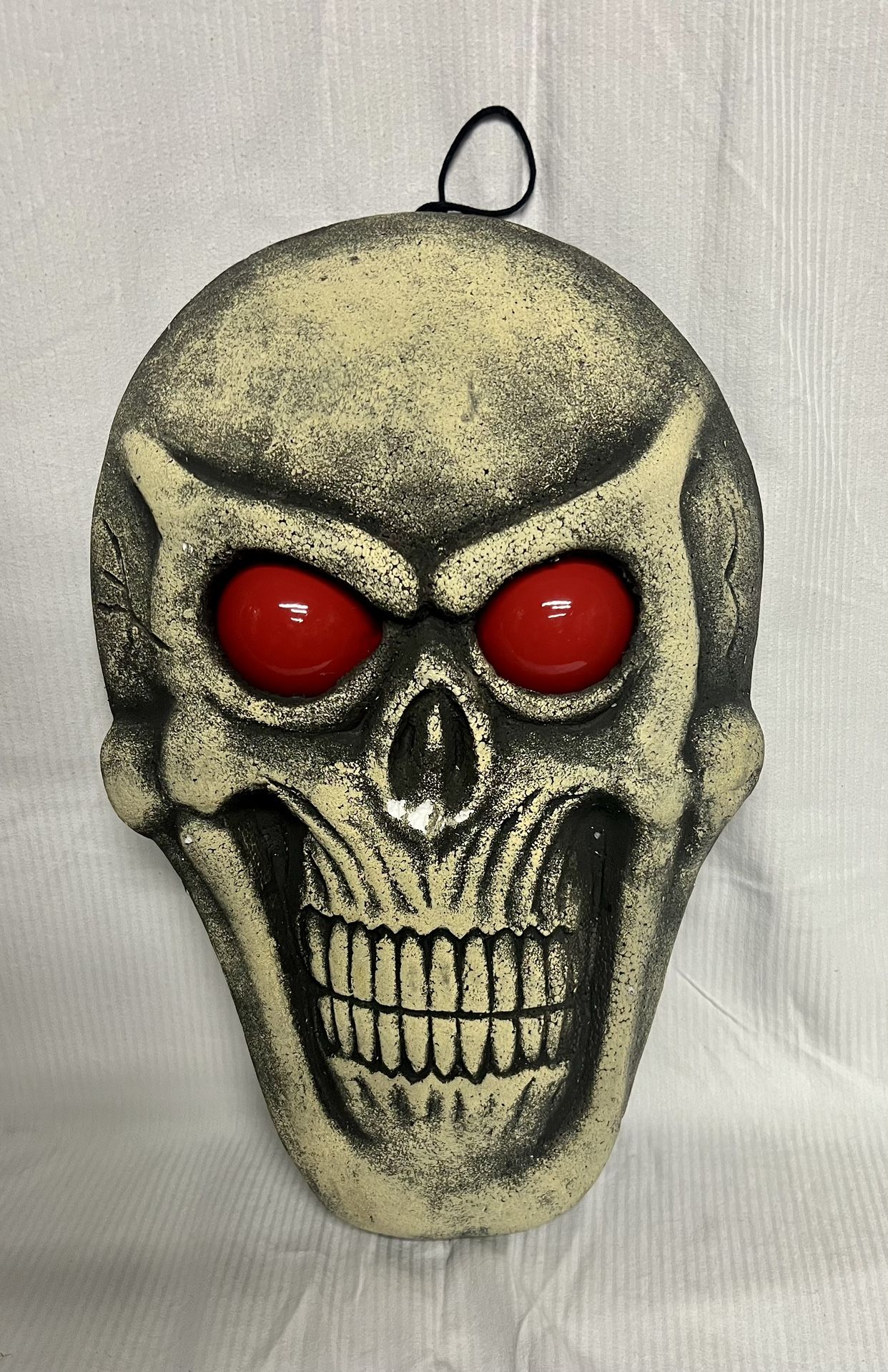 Battery Operated Skeleton Skull with Glowing Red Eyes Yard Decoration