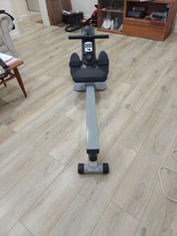 SUNNY HEALTH AND FITNESS ROWER