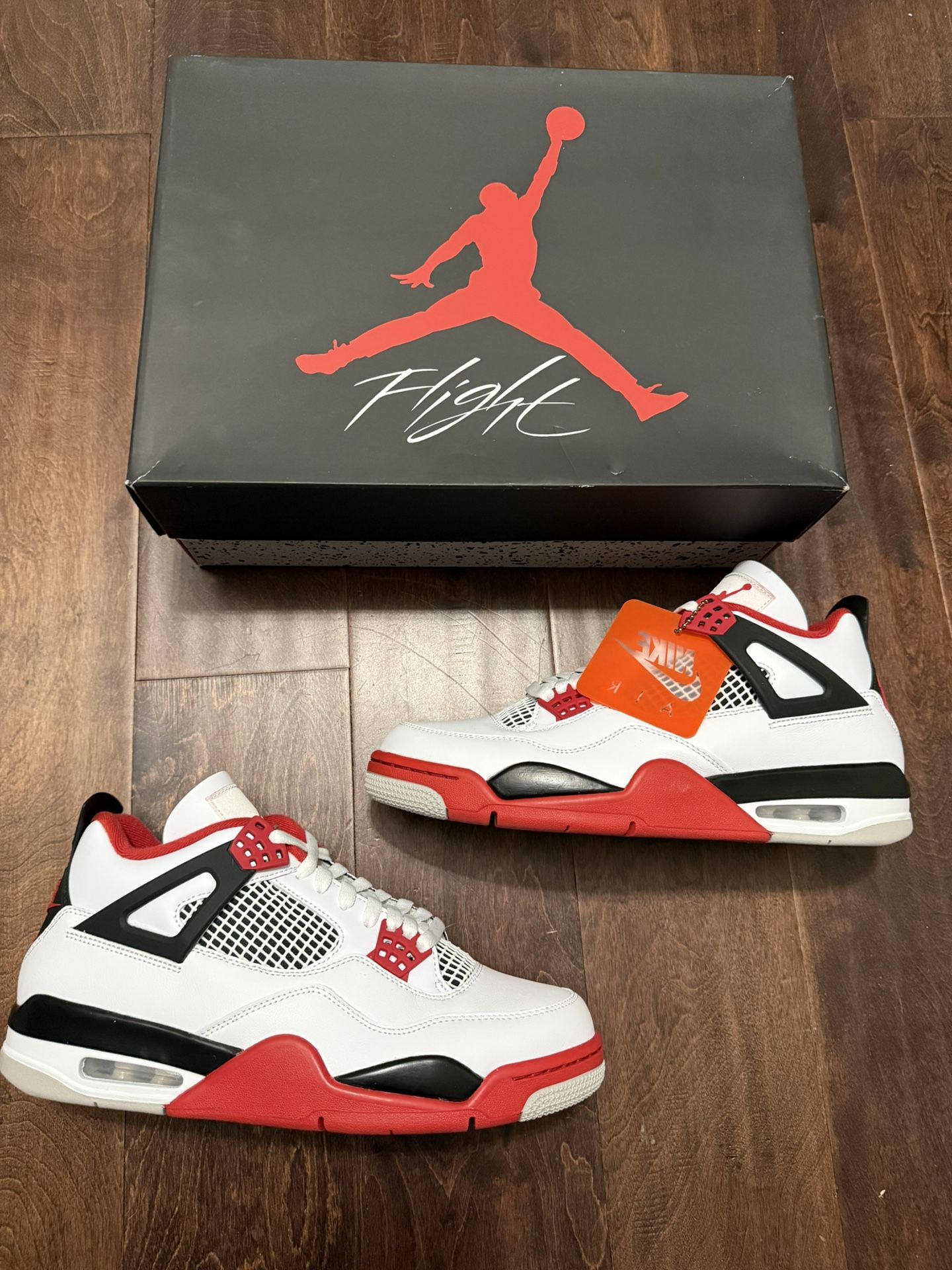 Jordan 4 Retro Fire Red (2020) Size 10