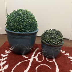 Plant Holders With Fake Plants