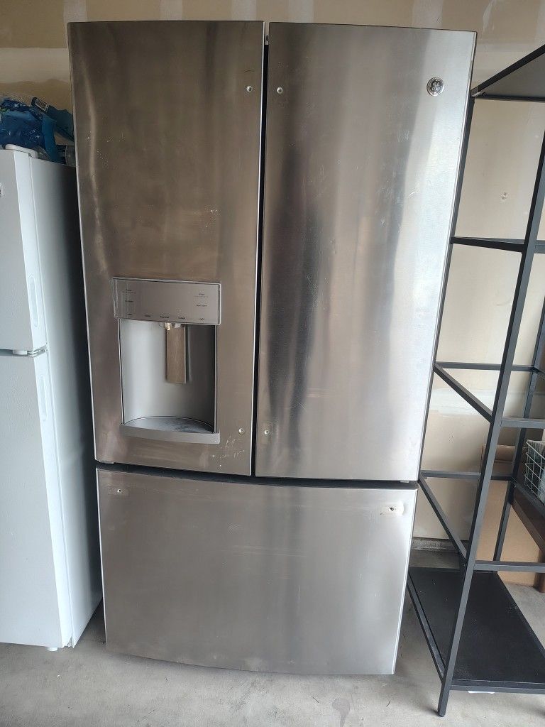GE Refrigerator