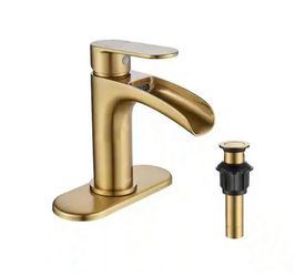 Forious Single Handle Bathroom Faucet With Optional Deckplate In Gold