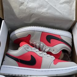 Jordan 1 Low DS  Light Iron Ore Siren Red - 10.5W 9M