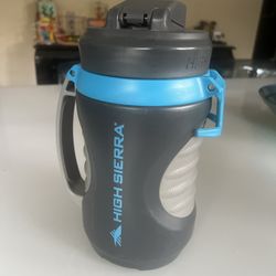 High Sierra Water Bottle 1.9 L. 64 OZ