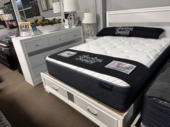 Stunning white bed set! $1199 🚨🤍📦