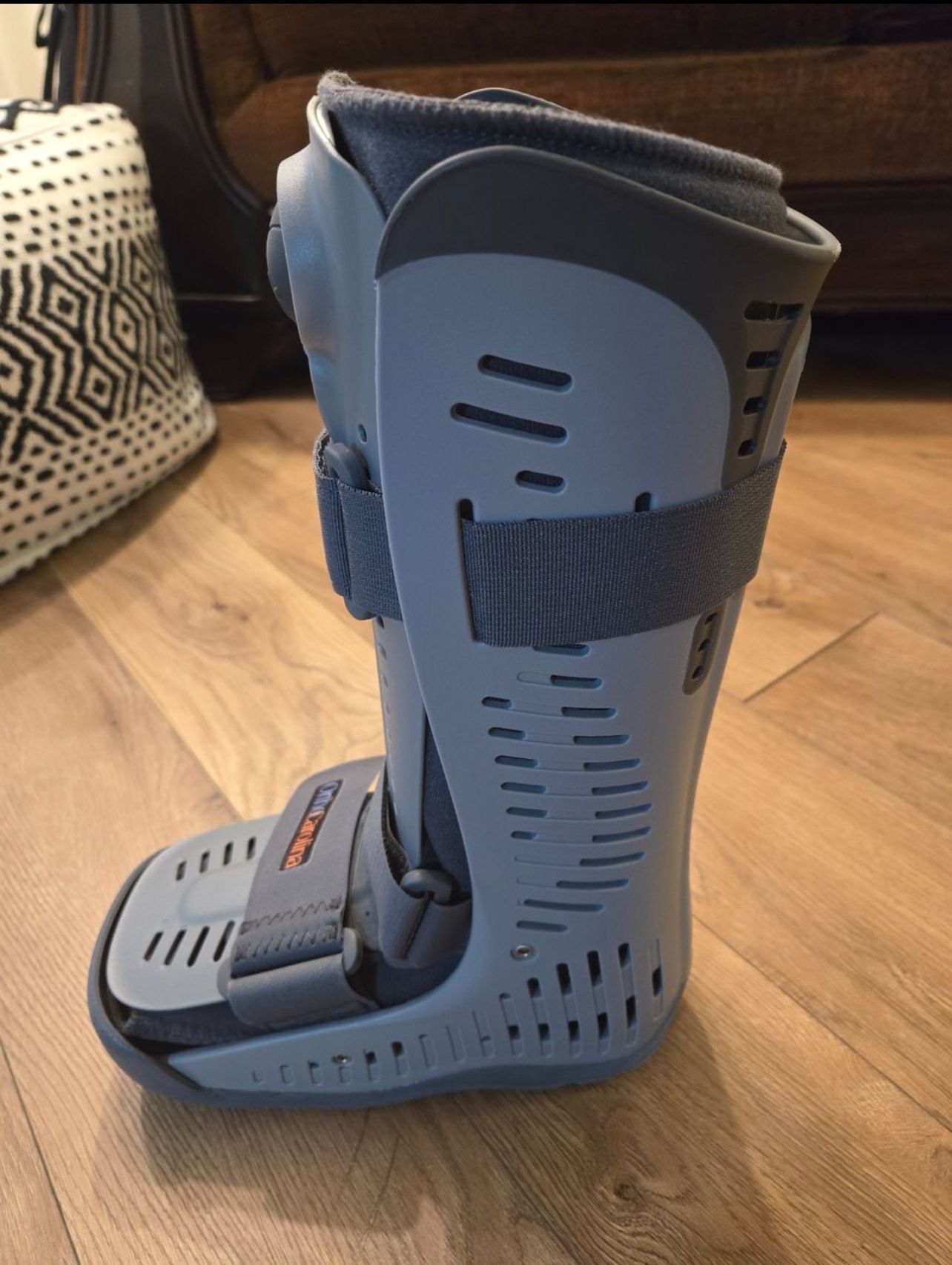 Ossur Rebound Air Walker Boot , Right leg, size s