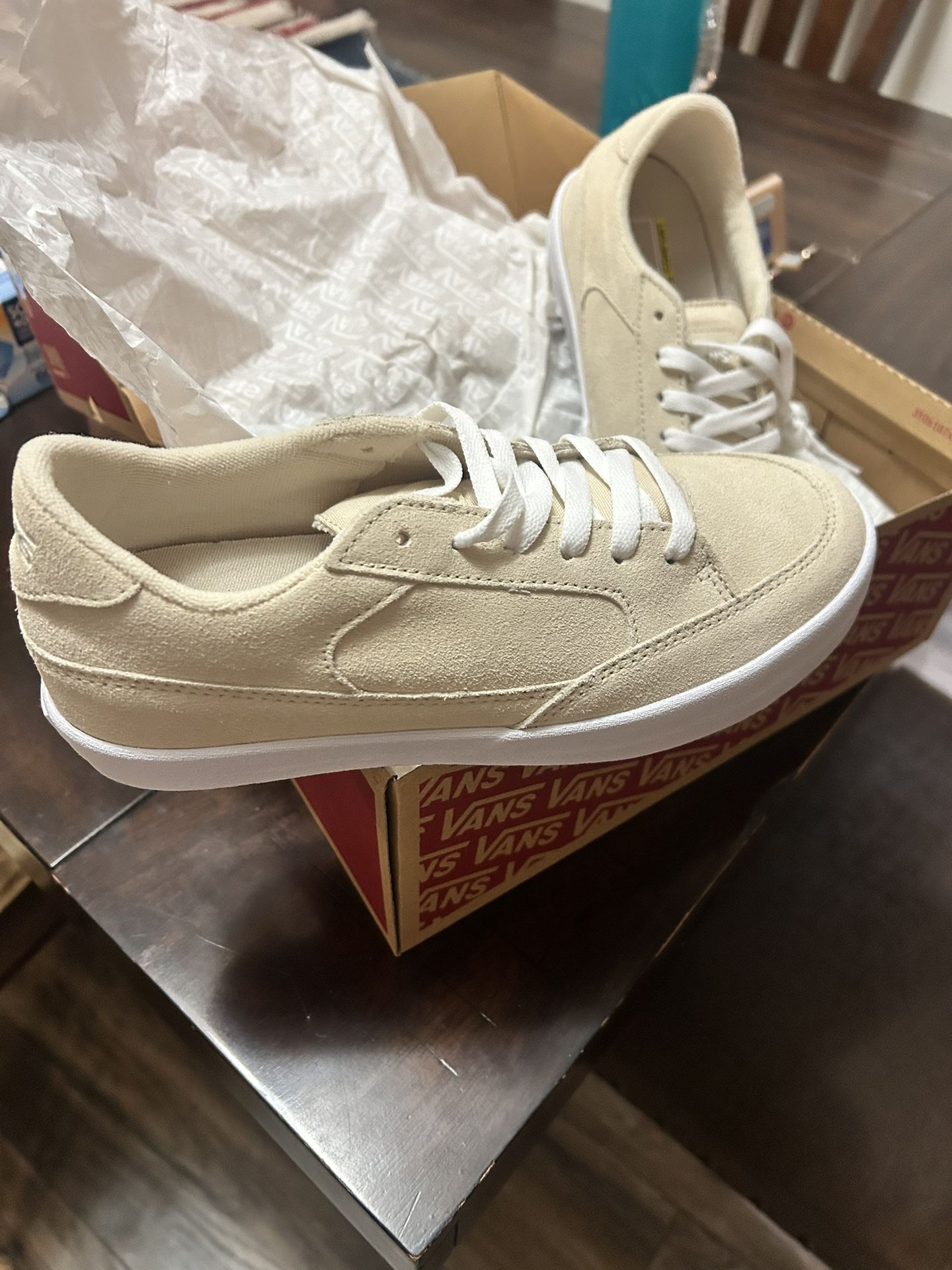 2 Pairs Of Women’s vans, Size 7.5 and 8
