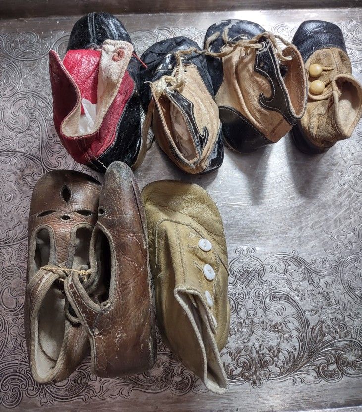 LOT OF ANTIQUE BABY SHOES