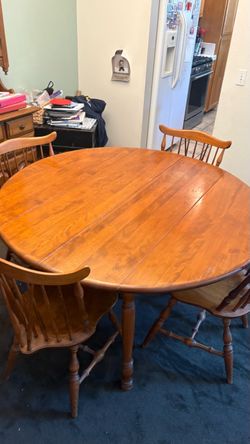 Vintage table+4 chairs+more