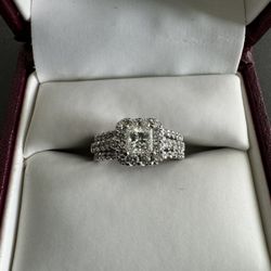 Helzberg Diamond Engagement Ring & Wedding Band 