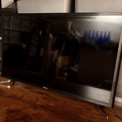 Samsung Smart 32 Inch TV